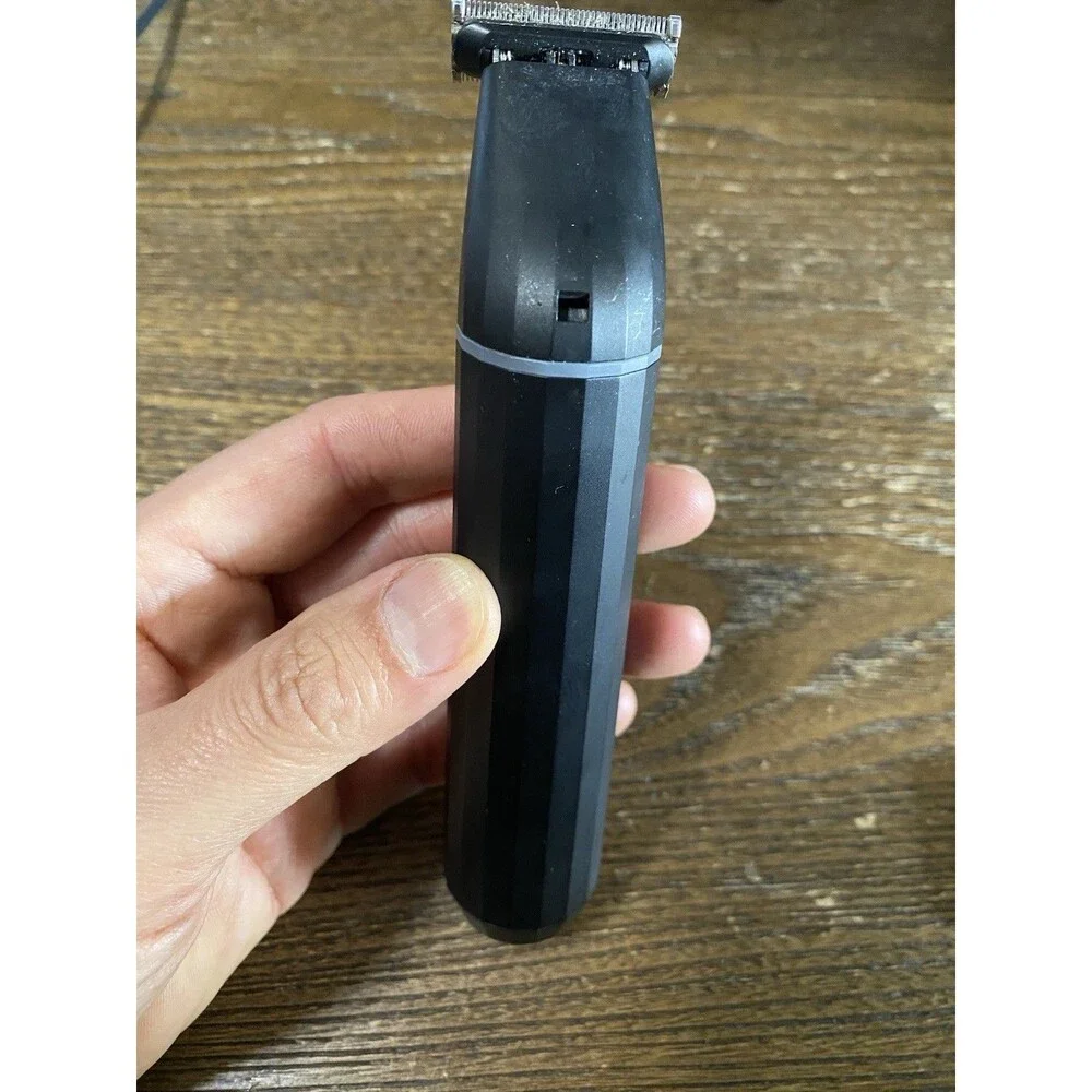 Supply Electric Beard & Body Trimmer *turns On And Works But Needs Charger*